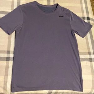Men’s Nike Dri-fit short sleeve shirt